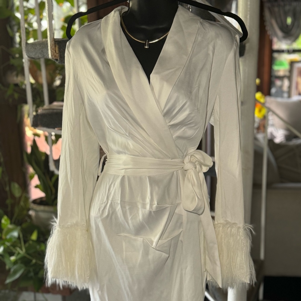Elegant White Satin Dress with Feather Cuffs